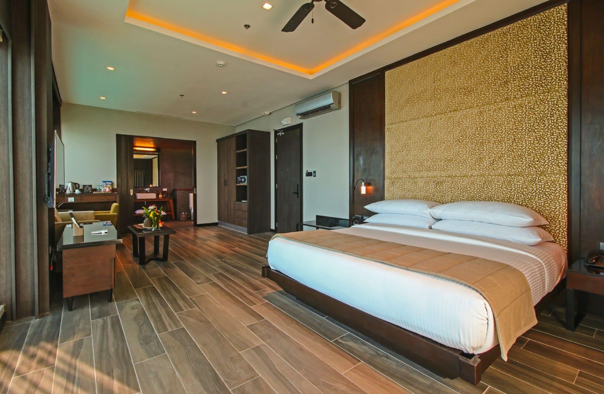 Hotel Two Seasons Bayside 4*