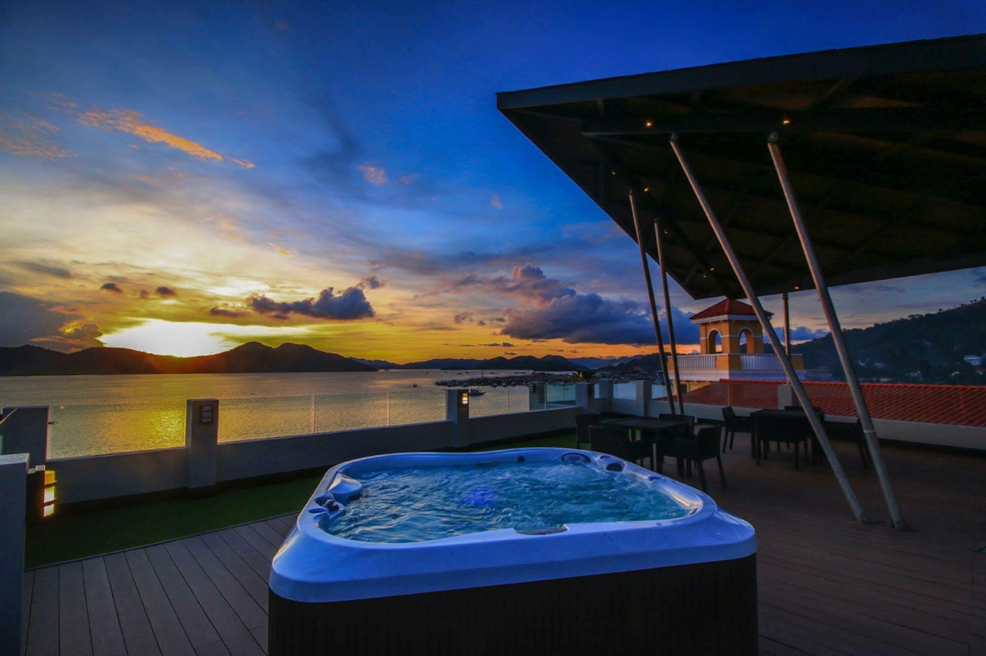 Hotel Two Seasons Bayside Coron